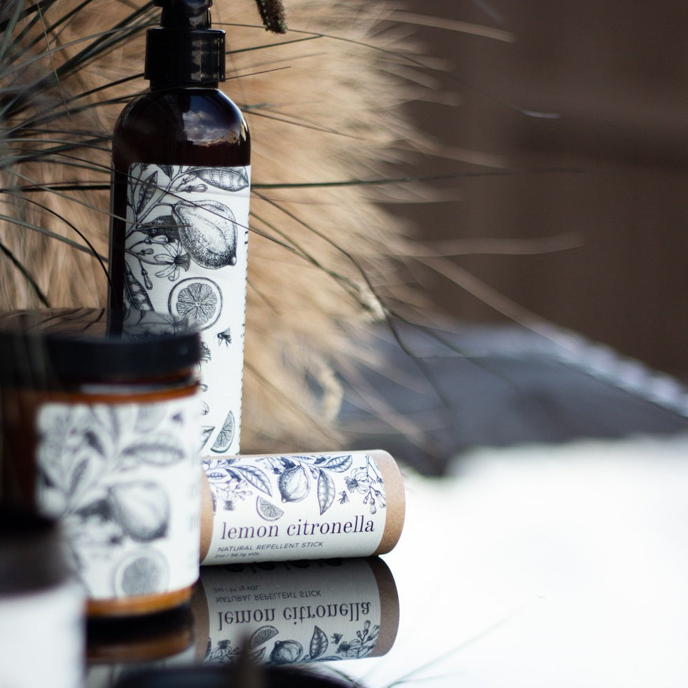 Lemon Citronella set on black glass